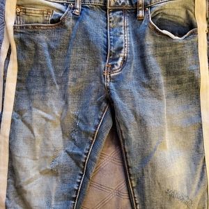 MNML distressed jeans